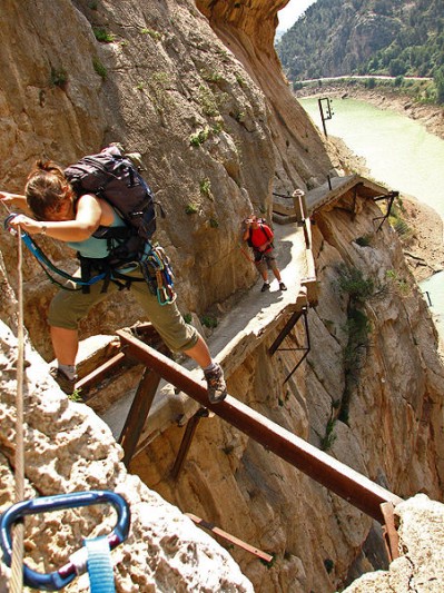 Escaladores en el Caminito del Rey (wikipedia.org)