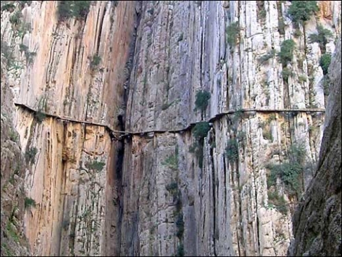 Vista frontal del Caminito del Rey