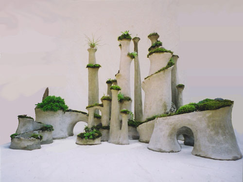 Terraform Sculpture de Robert Cannon, impresionantes esculturas de musgo y hormigón