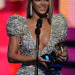 Beyoncé y Taylor Swift triunfan en los Grammy 2010