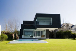 Casa MCK de Andrés Remy Arquitectos en Argentina