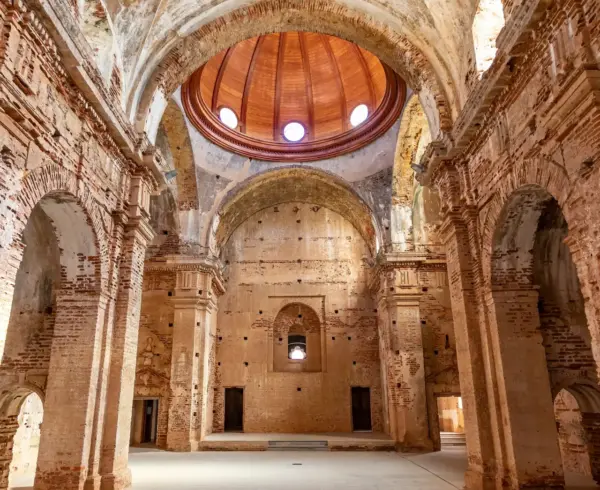 La fascinante historia de la Catedral de la Sierra en Castaño del Robledo